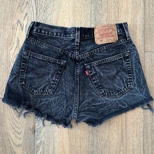 EUC vintage Levi’s 501 cutoff shorts washed black